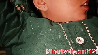 बड़ी गांड वाली टीन को कॉलेज के डॉर्म में हार्ड चोदा जाता है।