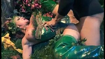 Batfxxx: डार्क नाइट Xxx वॉल. 2 - आइसिस लव और टोरी लेन के साथ एक हार्डकोर एडवेंचर।